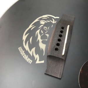 Гравировка на гитаре