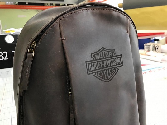 Лазерная гравировка на коже. Подарочная гравировка на заказ