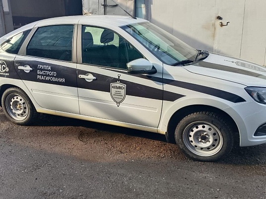 Брендирование автомобиля светоотражающей пленкой