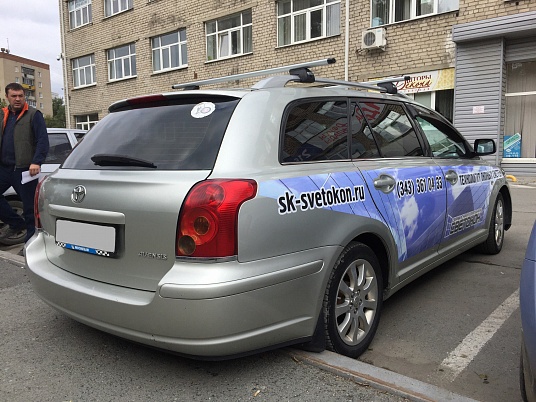 Реклама на автомобиль оконных систем "Светокон"