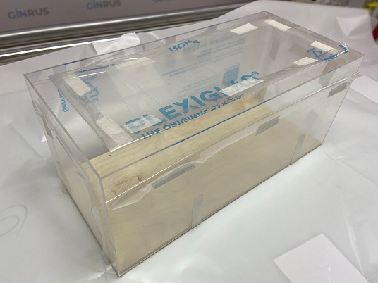 Короб из оргстекла