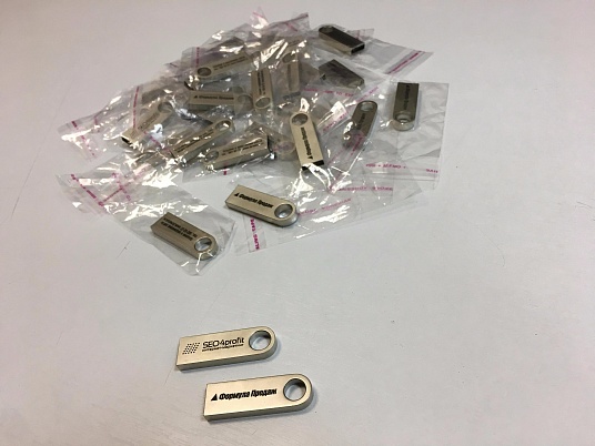 Гравировка на флешке