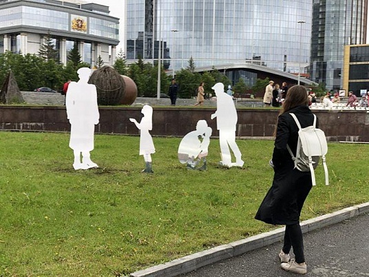 Зеркальные фигуры из алюм. композитной панели