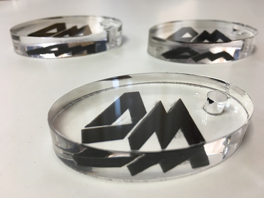 Изготовление шильдов