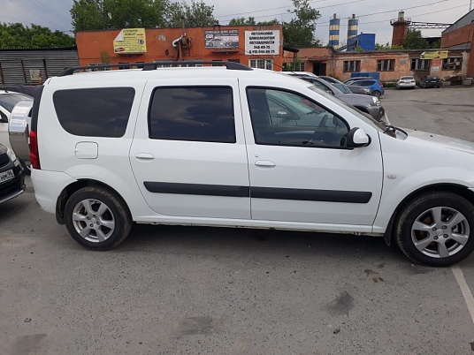 Брендирование автомобиля "Агрегатор"