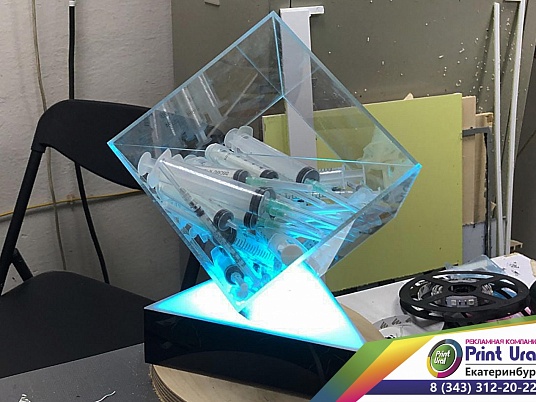 Выставочная продукция из оргстекла