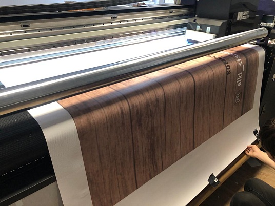 Уф печать на баннере