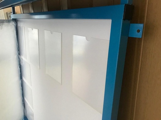 Стенд уличный информационный со стеклом, с замком.